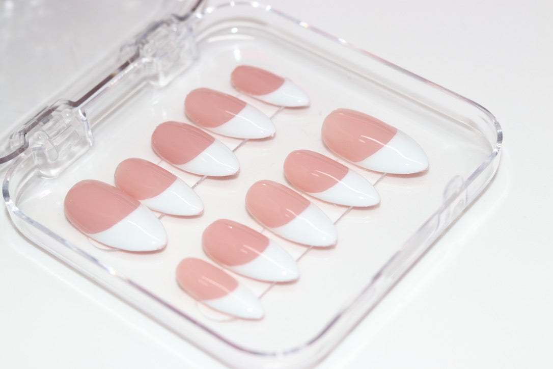 Classic French Tips - Press On Nails